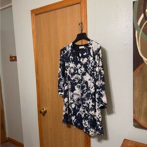 Paper Crown Size PXS Multi-Color w/Geometric Print Knee-Length A-Line Dress